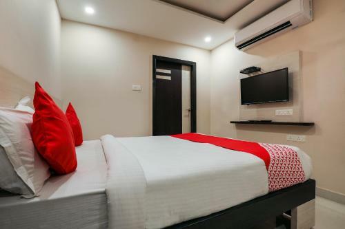 Oyo 9804 Hotel Sr Residency