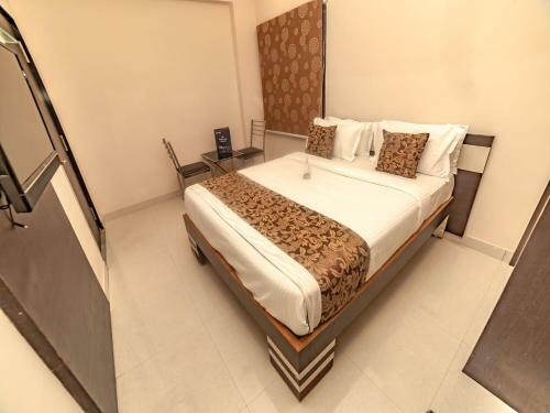 Oyo 9804 Hotel Sr Residency