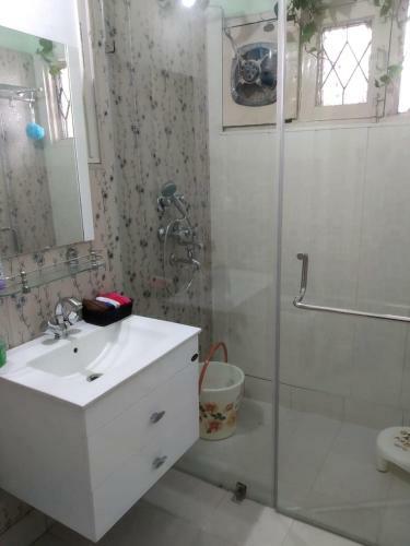 Large Green Room
