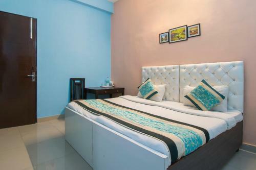 Oyo 9935 Hotel Mango House