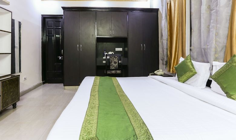 Hotel Treebo Trip Sswag 18 Expressway