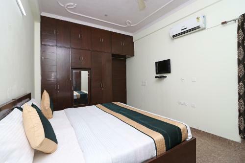 Hotel Oyo 10172 Dhruv Residency