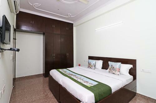 Hotel Oyo 10172 Dhruv Residency