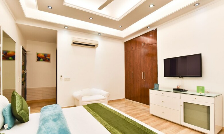 Hotel Treebo Trend The G8 Sector 39