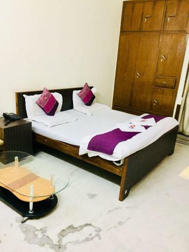 Hostal Orchid Suites