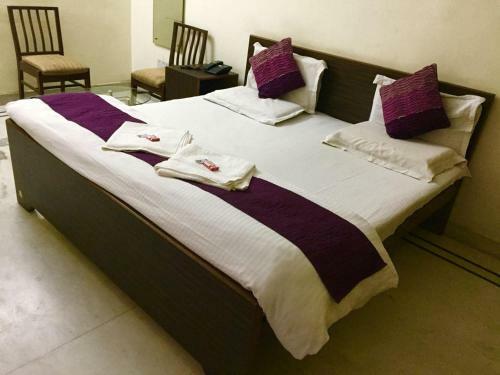 Hostal Orchid Suites