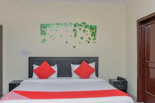 Hotel Oyo 24905 Attrap@209