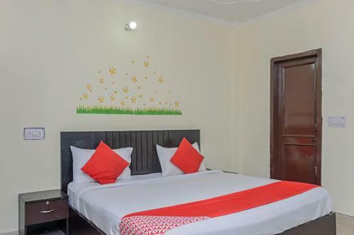 Hotel Oyo 24905 Attrap@209