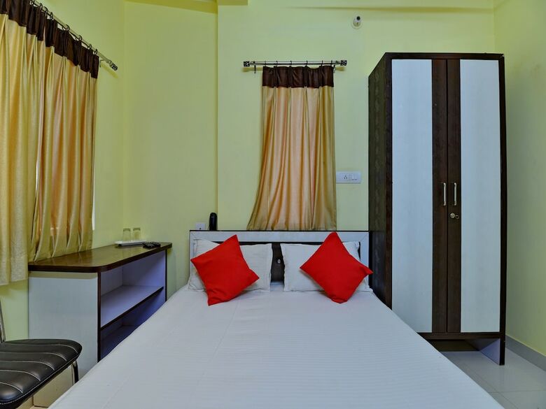 Hotel Oyo 16992 Primrose Residency