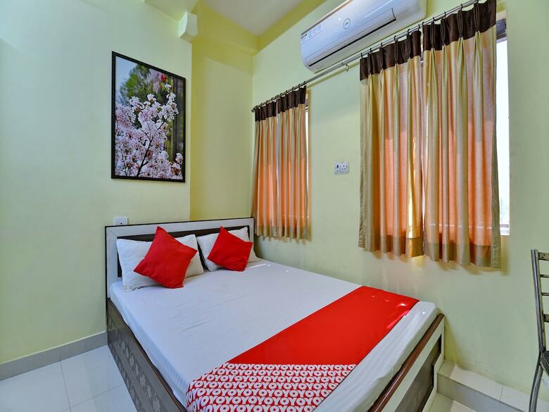 Hotel Oyo 16992 Primrose Residency