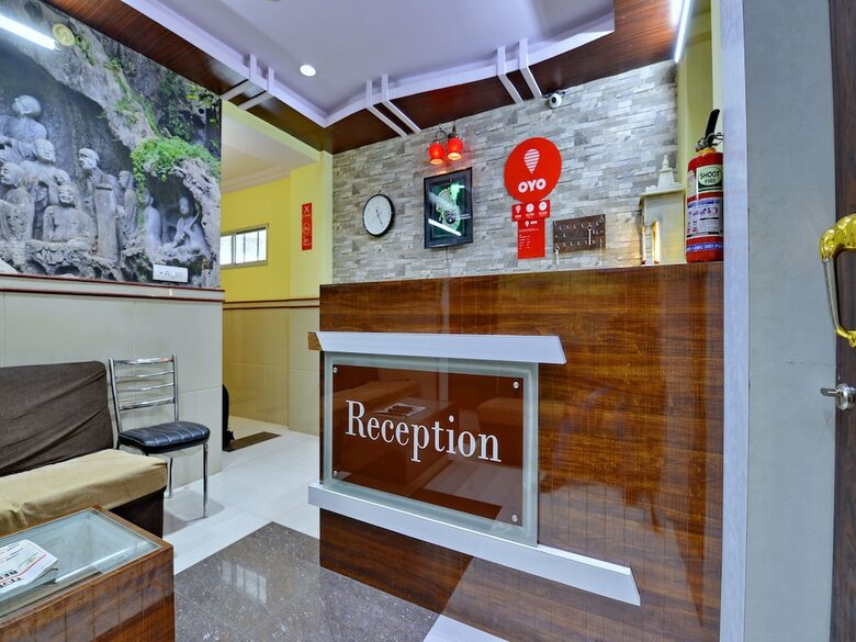 Hotel Oyo 16992 Primrose Residency