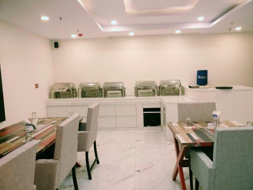 Hotel P.k. Residency