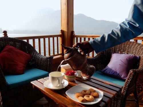 Sukoon Houseboat Dal Lake