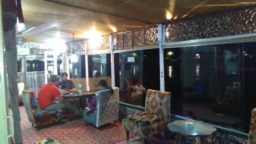 Hotel Island Homestay