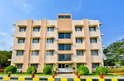 Hotel Ramoji Greens Inn