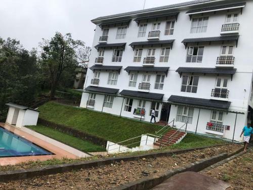 Hotel Oak Gardens