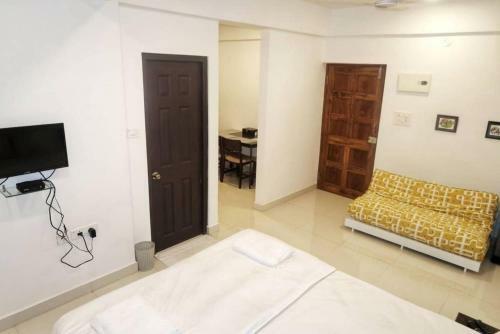 Apartamento Plush Studio With Pool: 5min Walk To Vagator Beach