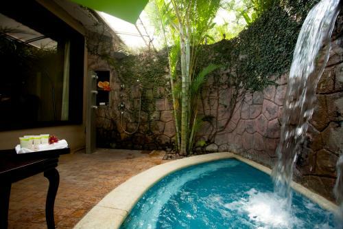 Hotel Celestia Suites At Leonia