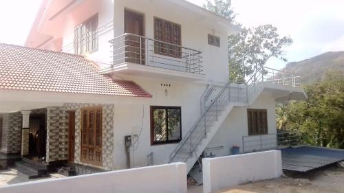Silver Brook Inn Homestay