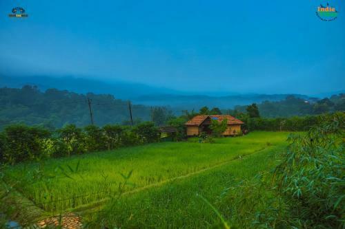 Hotel Koomankolly Resort