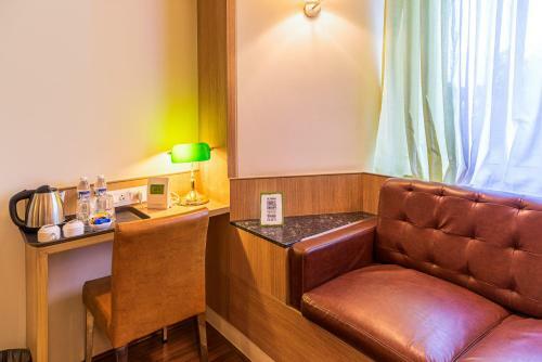 Hotel Treebo Tryst Grand Emerald