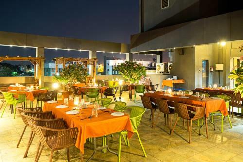 Hotel Treebo Tryst Grand Emerald