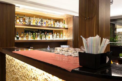 Hotel Treebo Tryst Grand Emerald