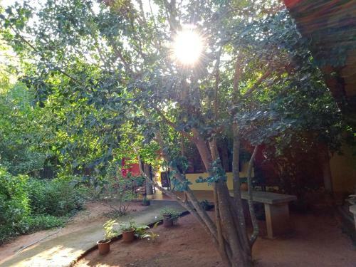 Hostal Adhi Homestay