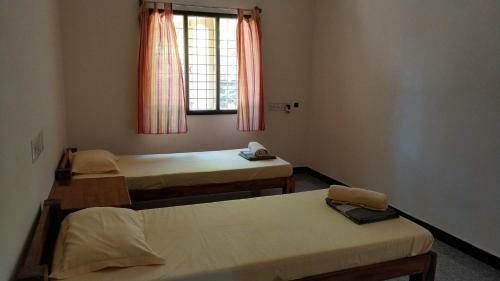 Hostal Lotus Garden Guest House