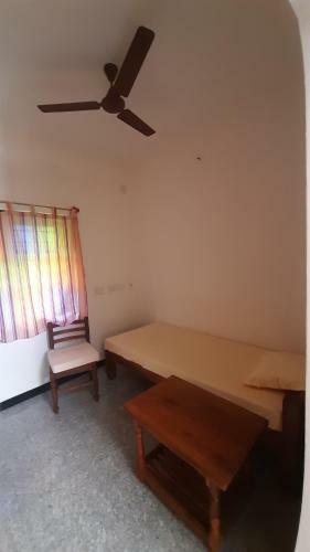 Hostal Lotus Garden Guest House