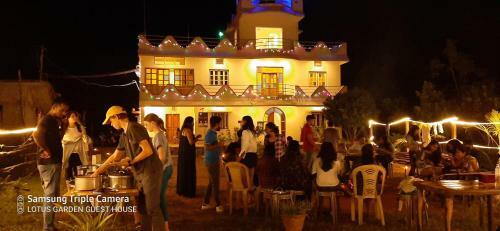 Hostal Lotus Garden Guest House
