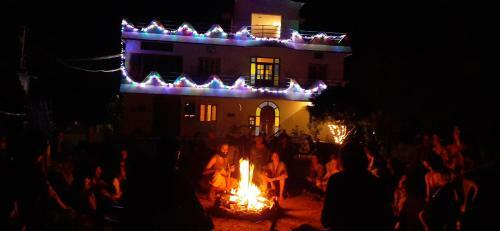 Hostal Lotus Garden Guest House