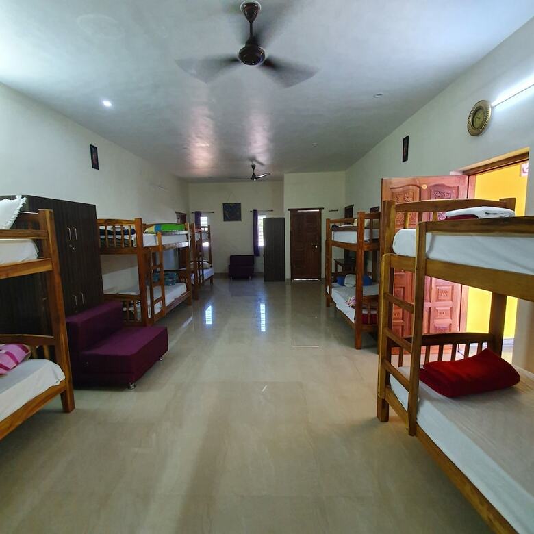 Bed & Breakfast Badrinath House
