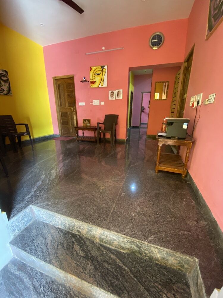 Bed & Breakfast Badrinath House