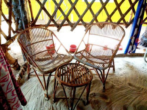 Hostal Dharmakanni Tropical Huts