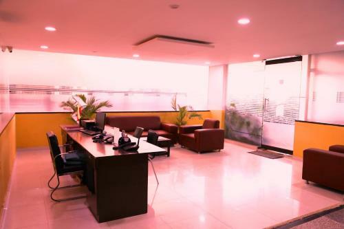 Airport Gateway Hotel