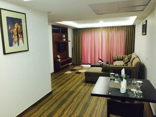 Kga Elite Continental Hotel