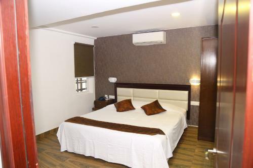 Kga Elite Continental Hotel
