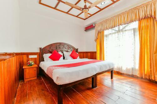 Oyo 23104 Houseboat Indraprastham Four Square 4 Bhk