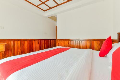 Oyo 23104 Houseboat Indraprastham Four Square 4 Bhk