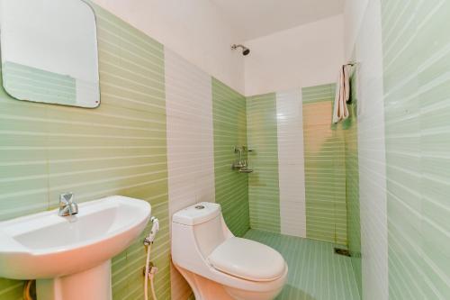 Oyo 23104 Houseboat Indraprastham Four Square 4 Bhk