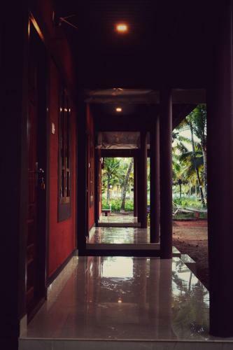Munroe Paradise