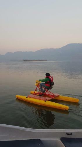 Hotel Saj By The Lake