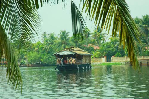 Hotel Angel Houseboat