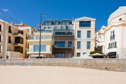 Season Apartments