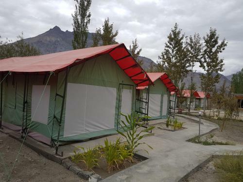 Hotel Summer Holiday Camp