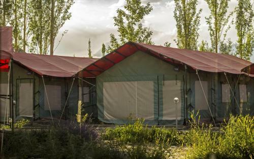 Hotel Summer Holiday Camp