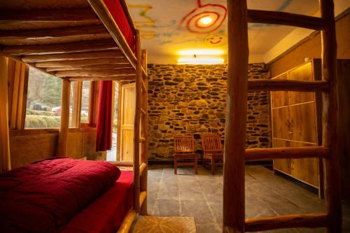 Albergue Mudhouse Jibhi, By E-living Project