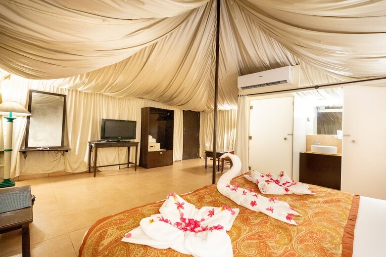 Fort Jadhavgadh -a Gadh Heritage Hotel