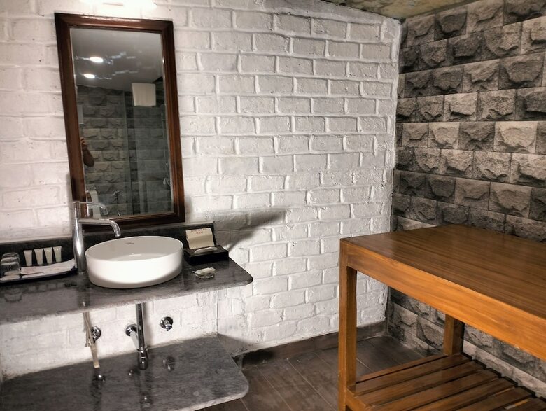 Fort Jadhavgadh -a Gadh Heritage Hotel